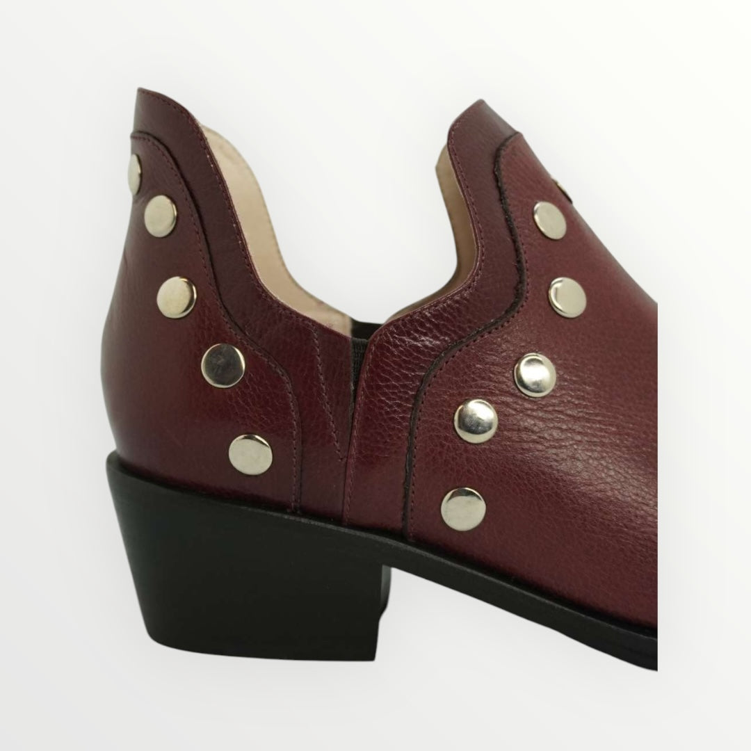Kate Bordo Tachas