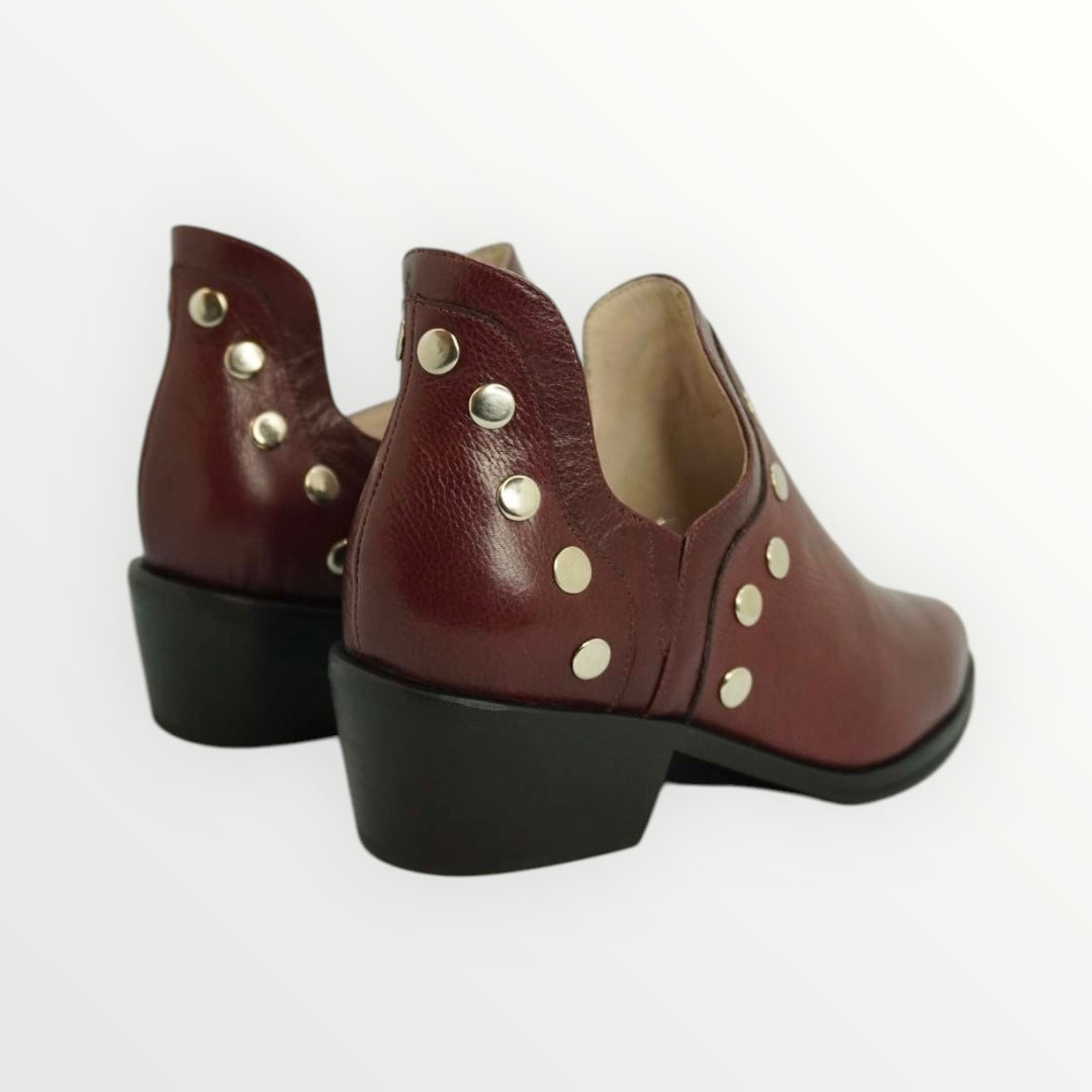 Kate Bordo Tachas
