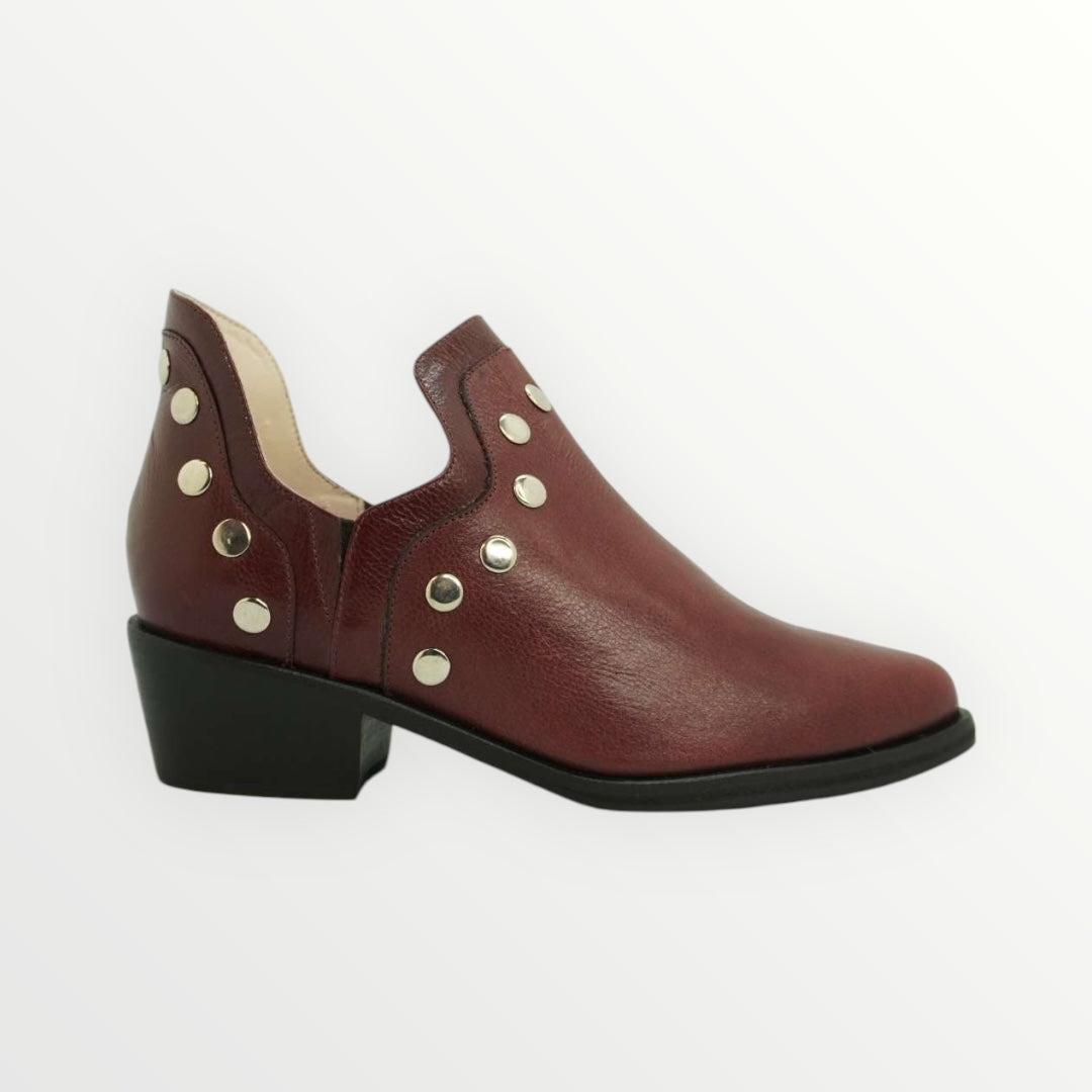 Kate Bordo Tachas