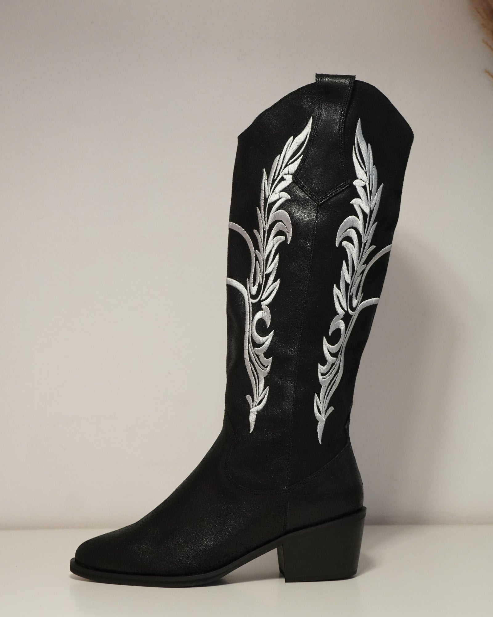 Trini XL Gamuza Negro