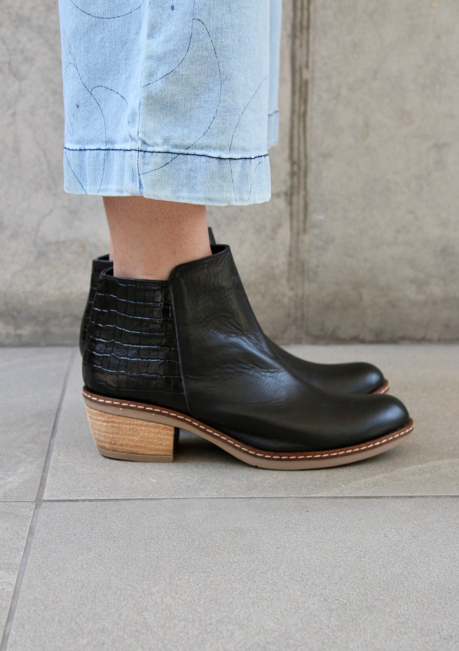 Karen Negro - Outlet