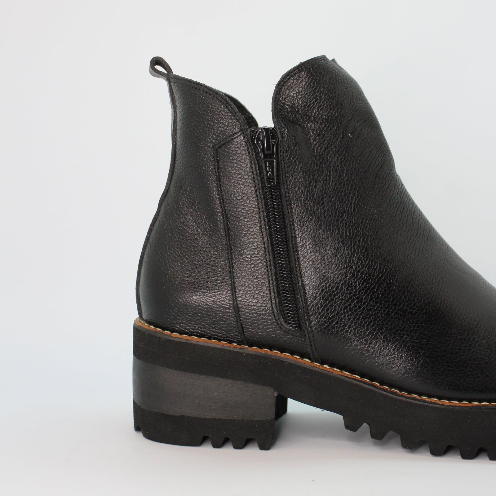 Amparo Negro - Outlet