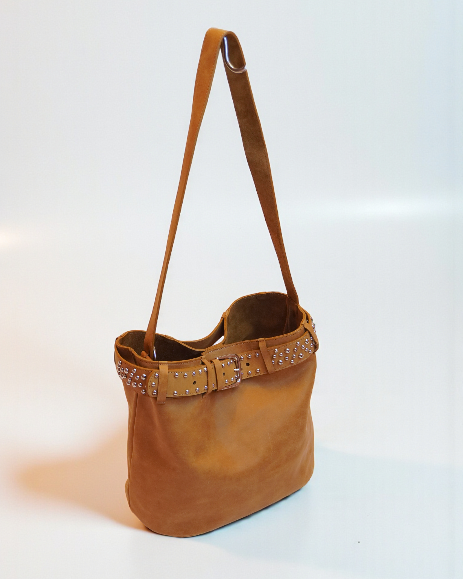 Cartera Round Camel
