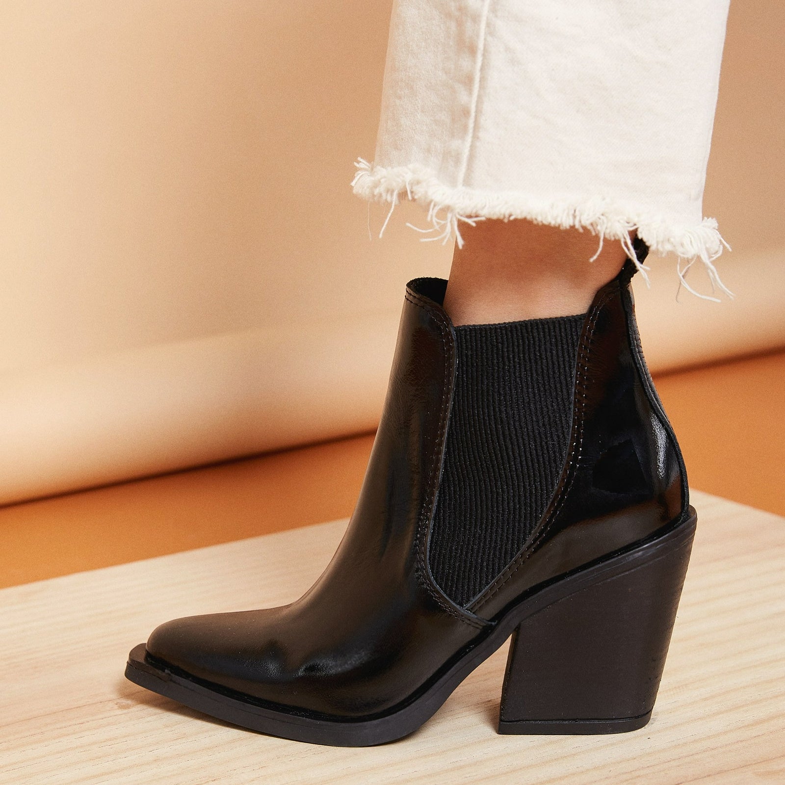 Sandra Charol Negro - Outlet