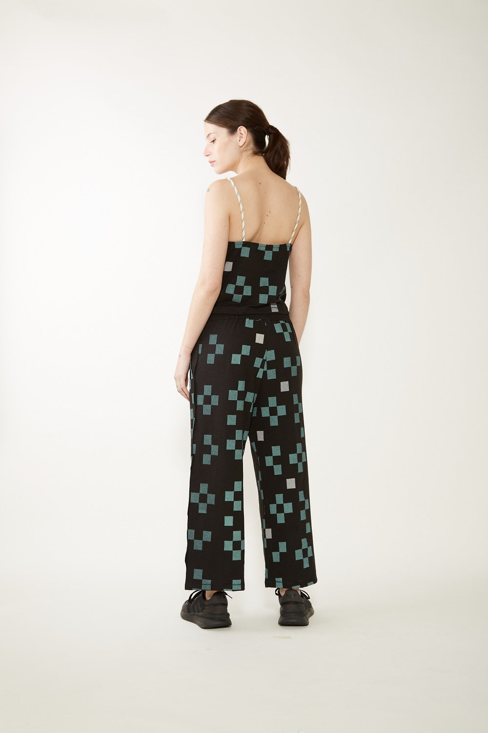 Pantalon Cropped Tretis Negro