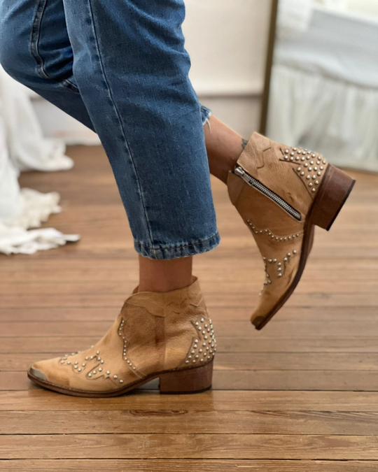 Joaquina Tachas Camel