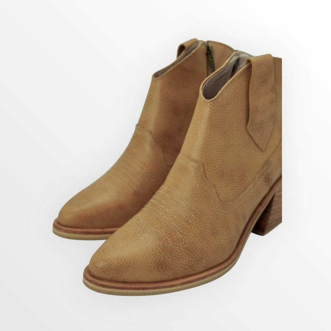 Carlota Suela Vintage