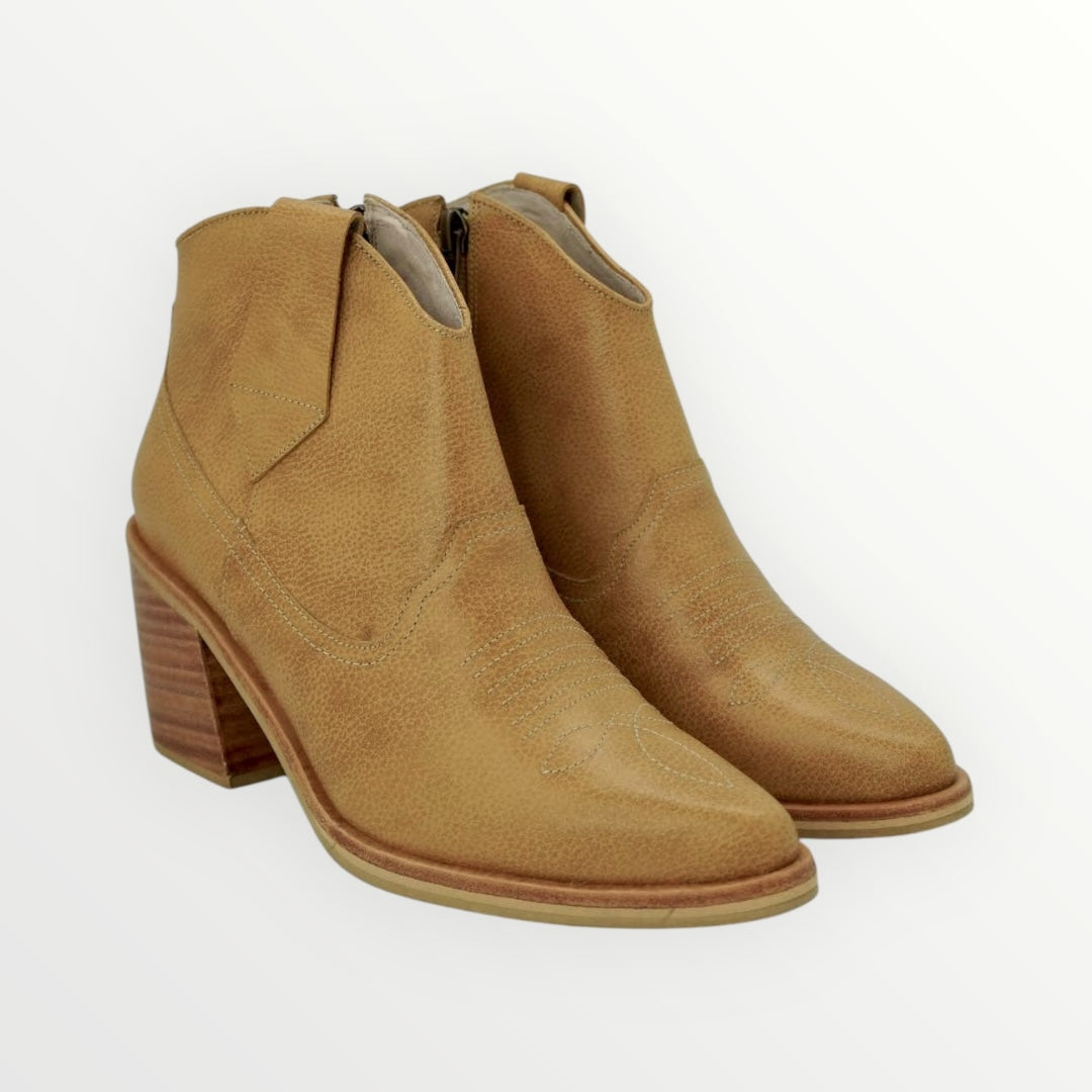 Carlota Suela Vintage