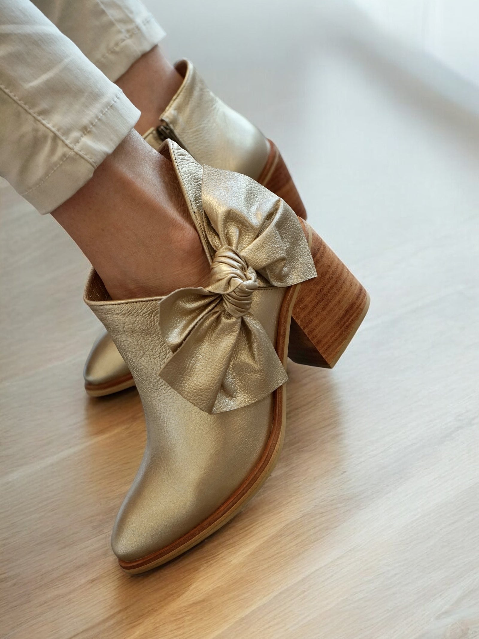 Susan Dorado - Outlet