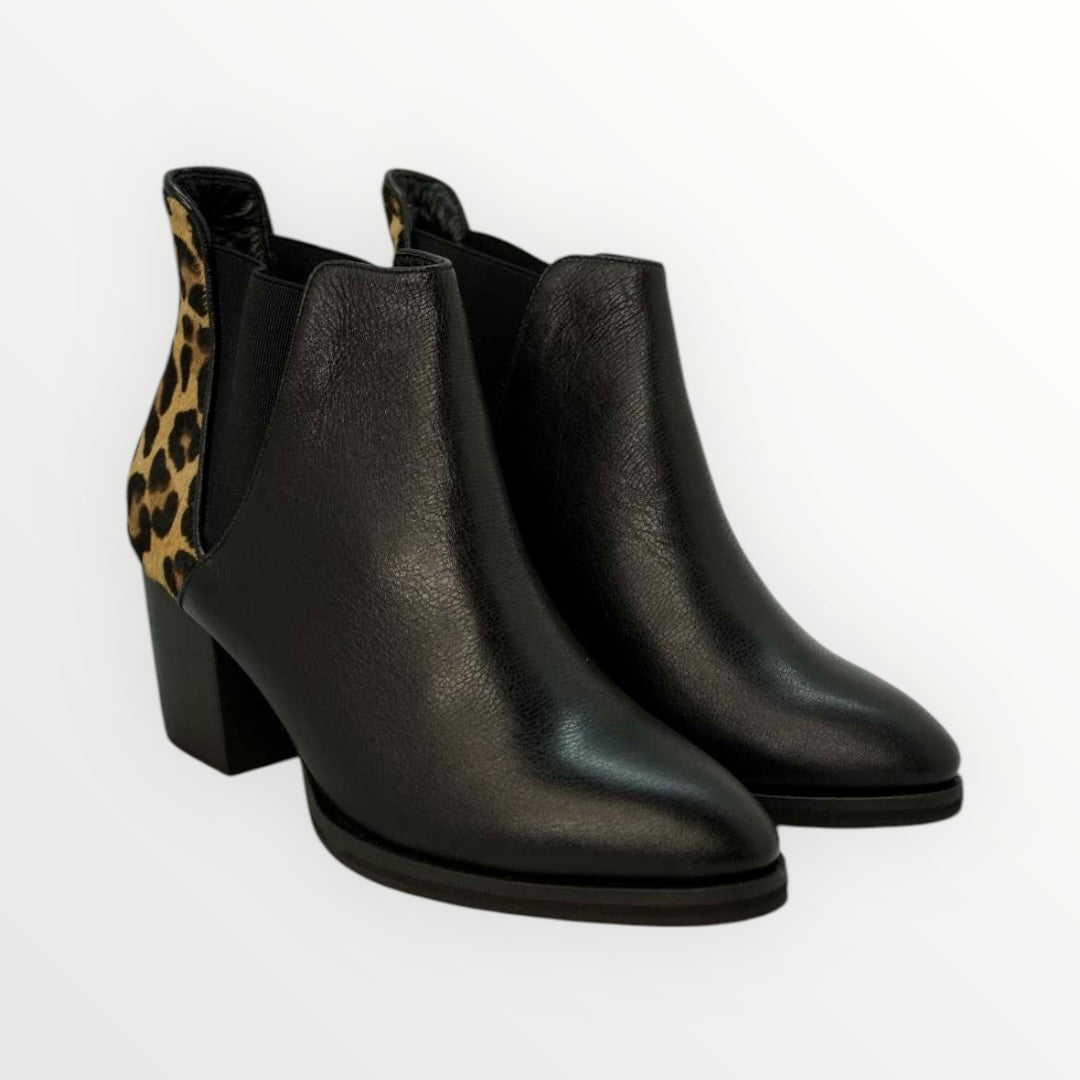 Caterina Negro Print