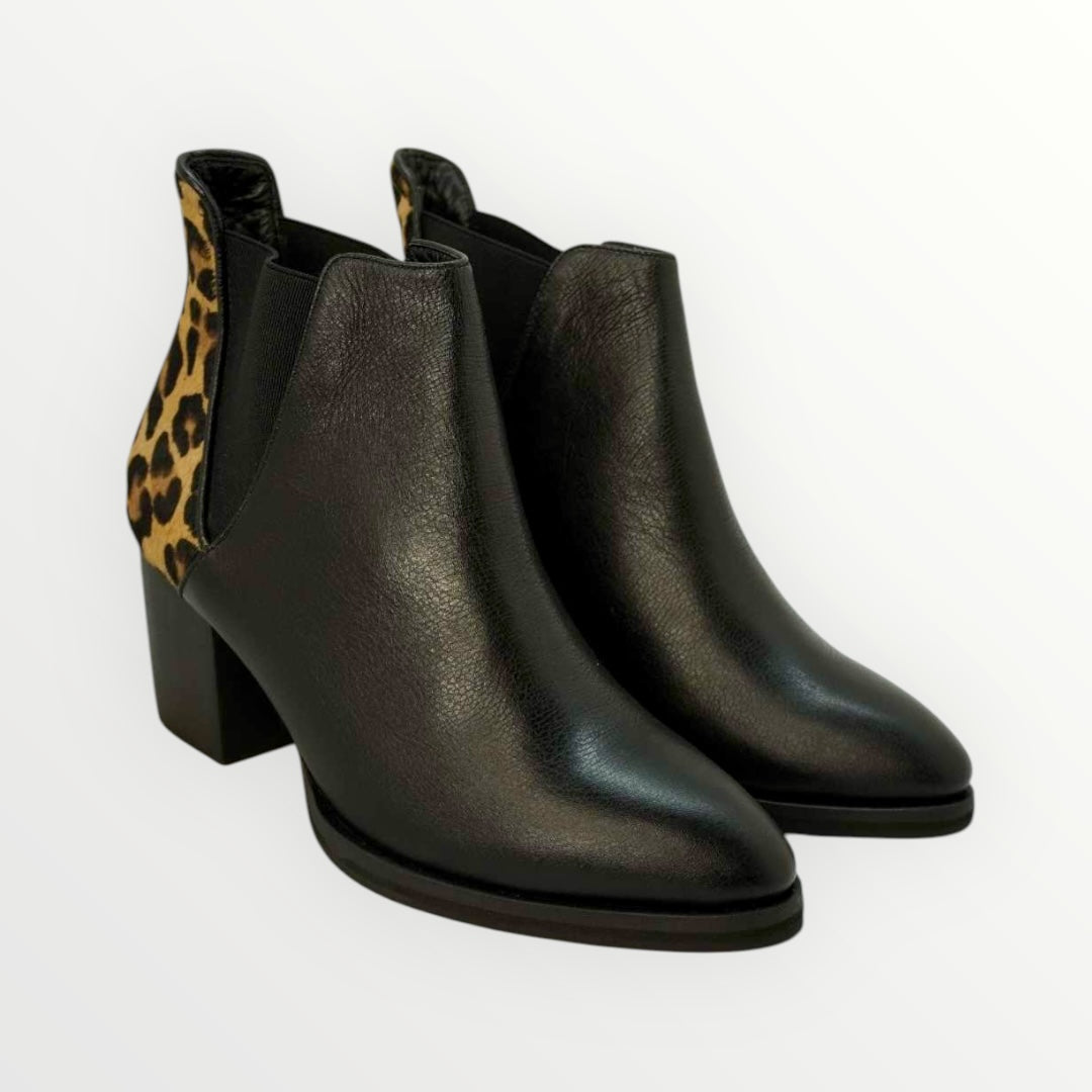 Caterina Negro Print