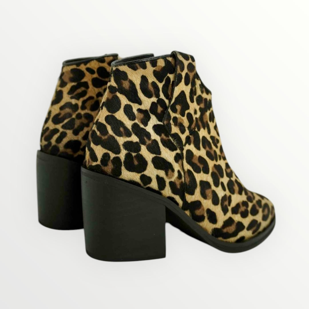 Camelia Animal Print