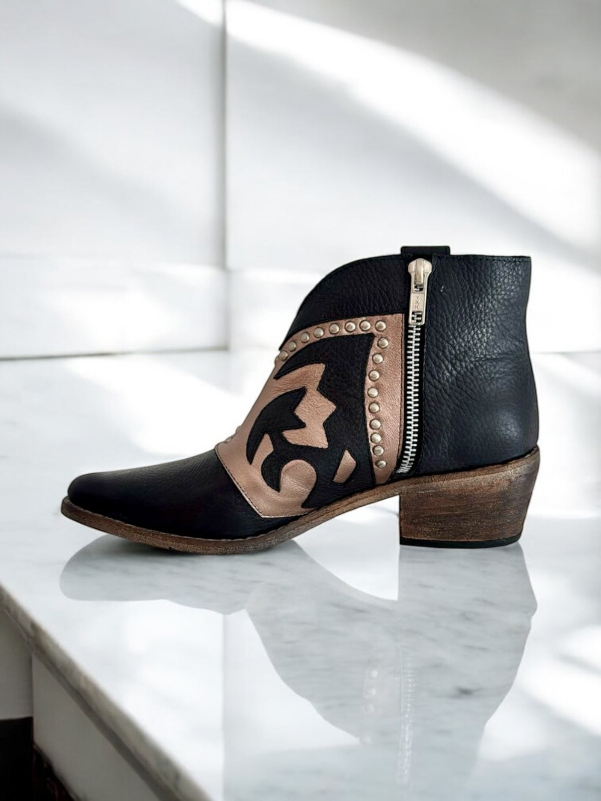 Carmina Negro Peltre