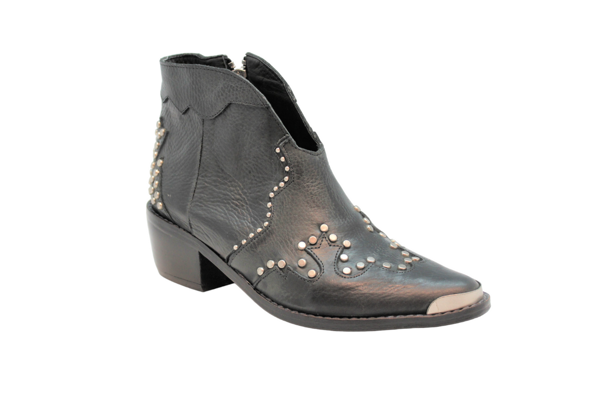 Joaquina Tachas Negro