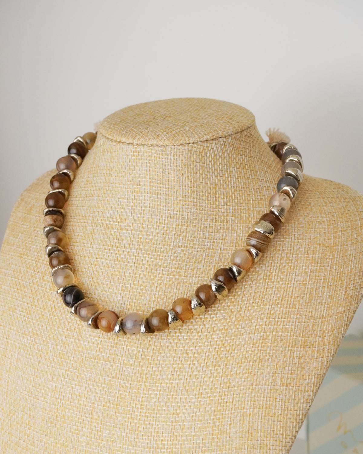 Collar Hiedra Caramelo