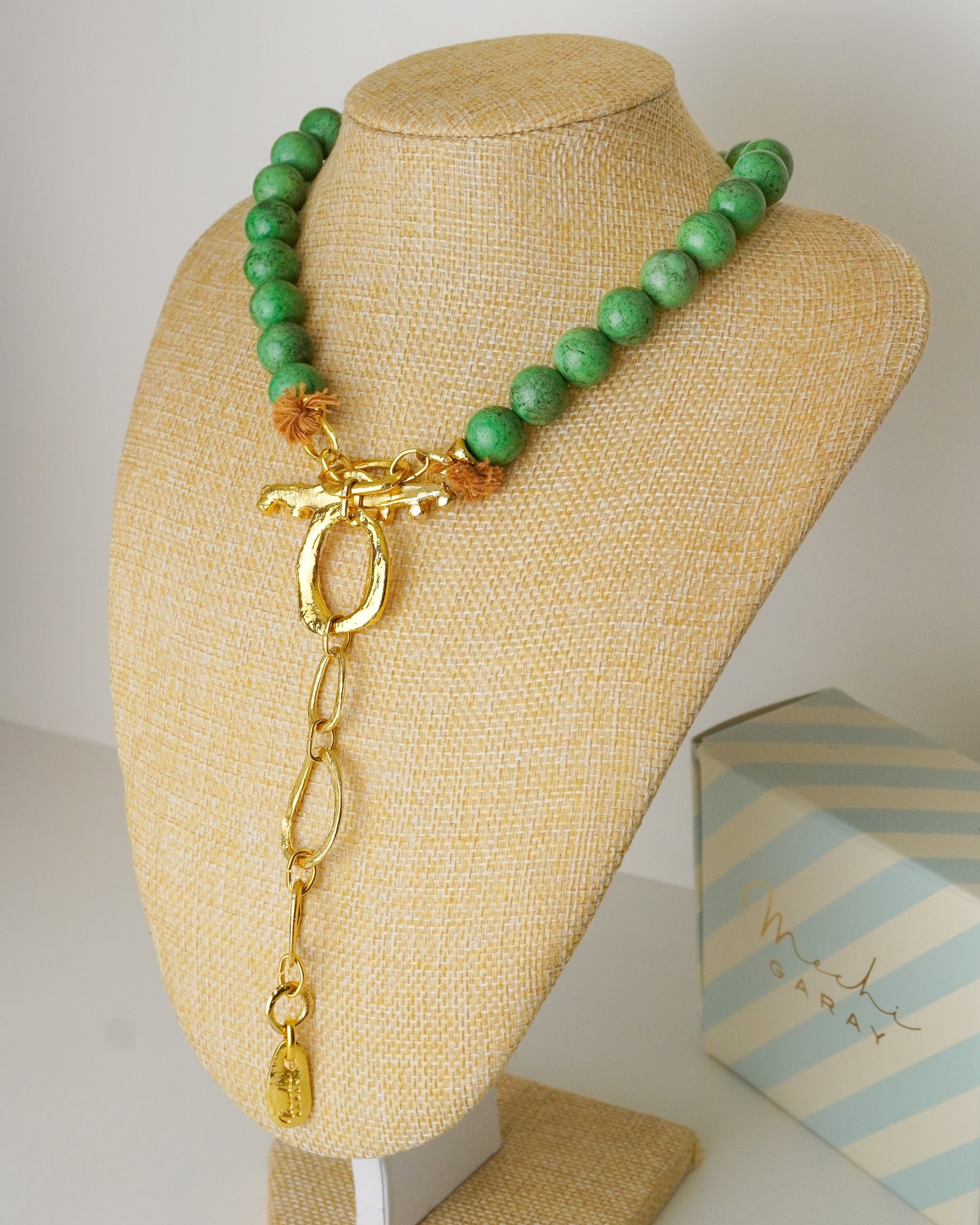 Collar Raíz Verde