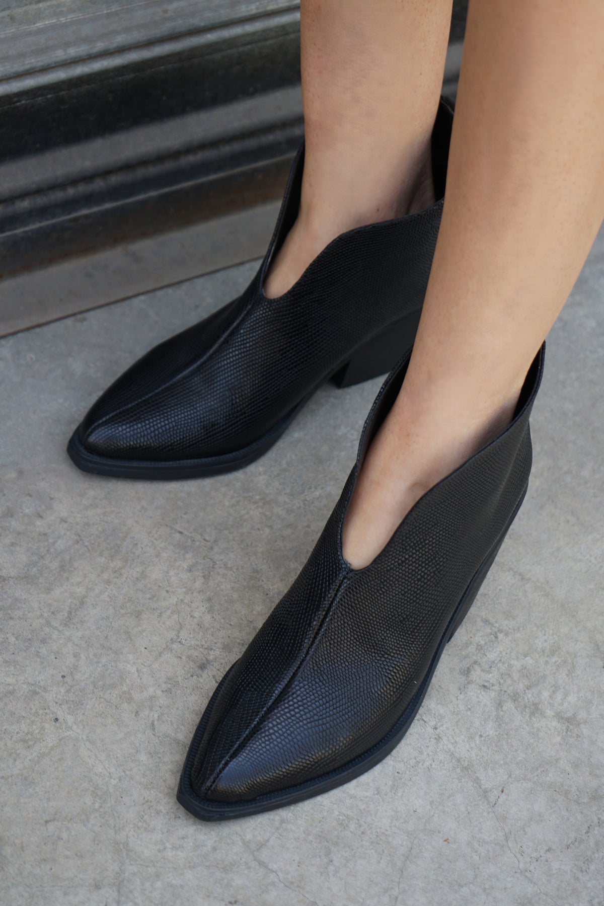 Araceli Iguana Negro - Outlet