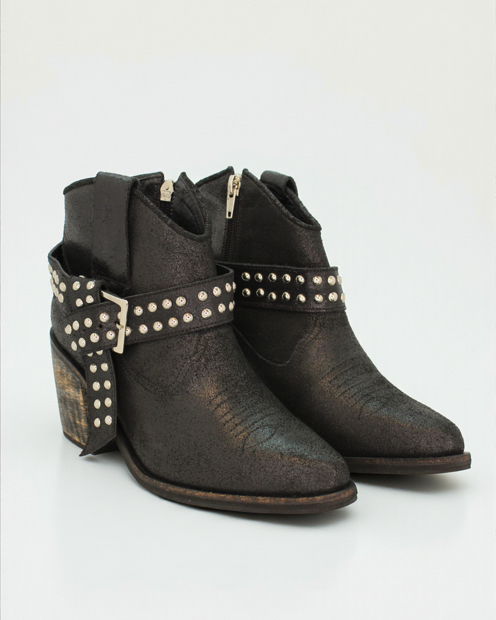 Carlota Gamuza Negro Tachas
