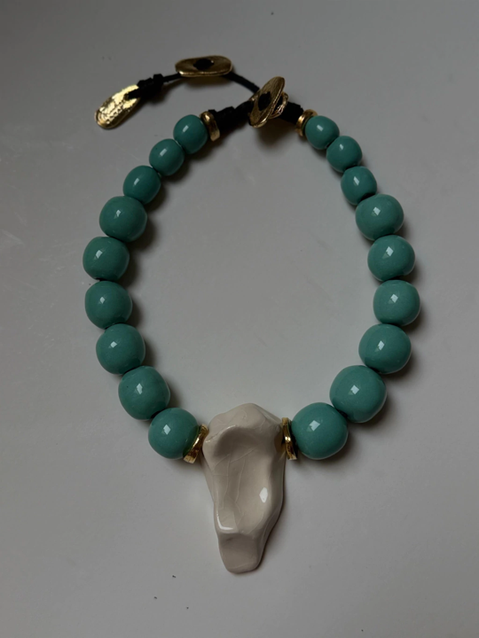 Collar Uy Thelma