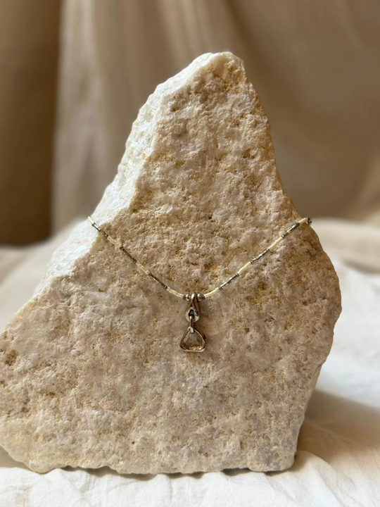 Cuerpo Amuletos Plateado - Sin Dije