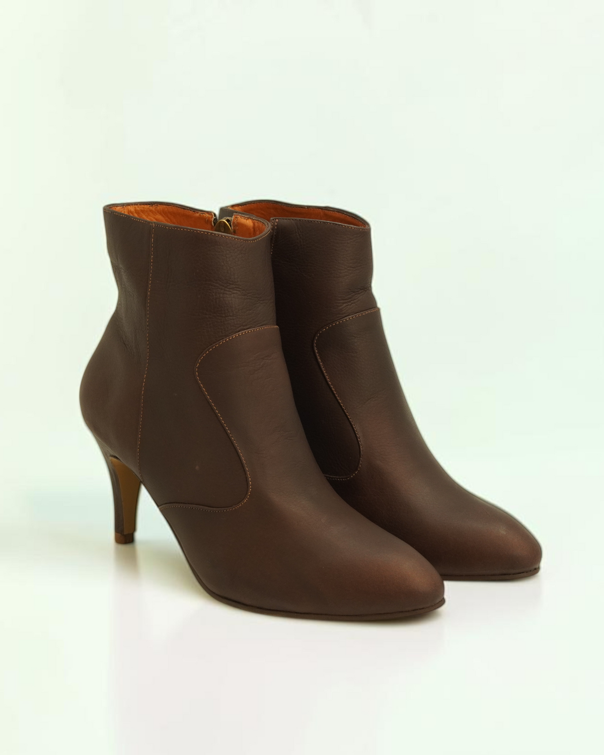 Delia Chocolate
