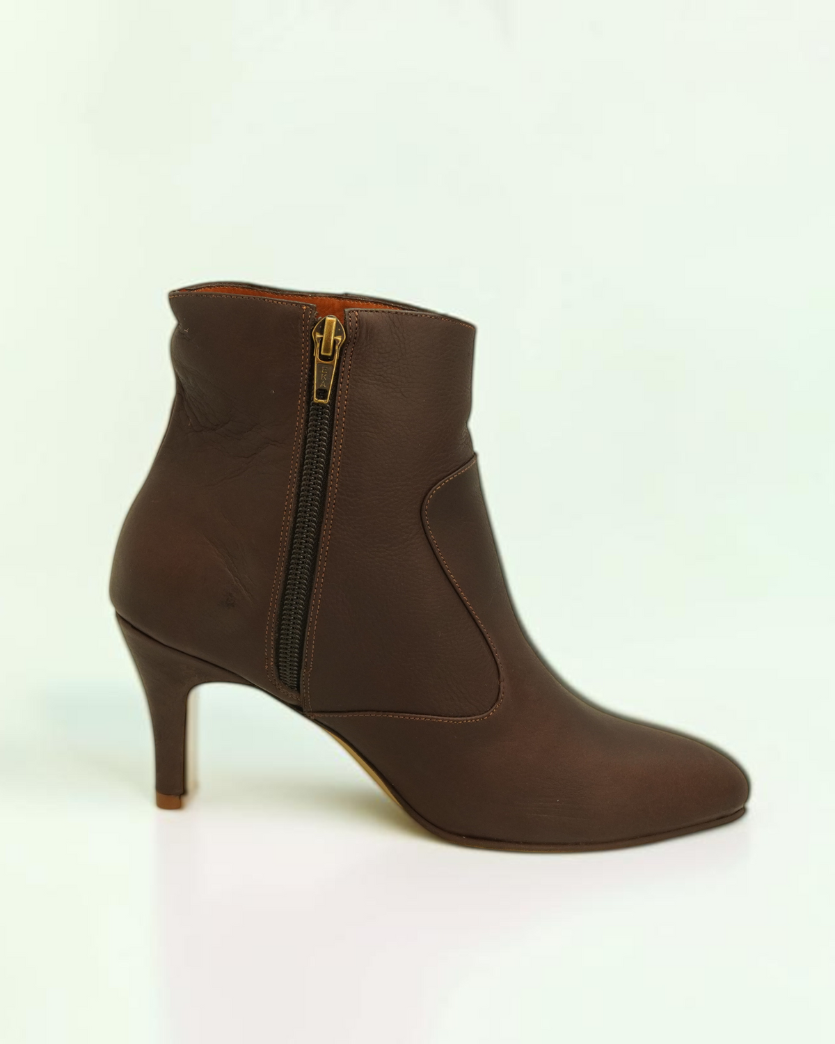 Delia Chocolate