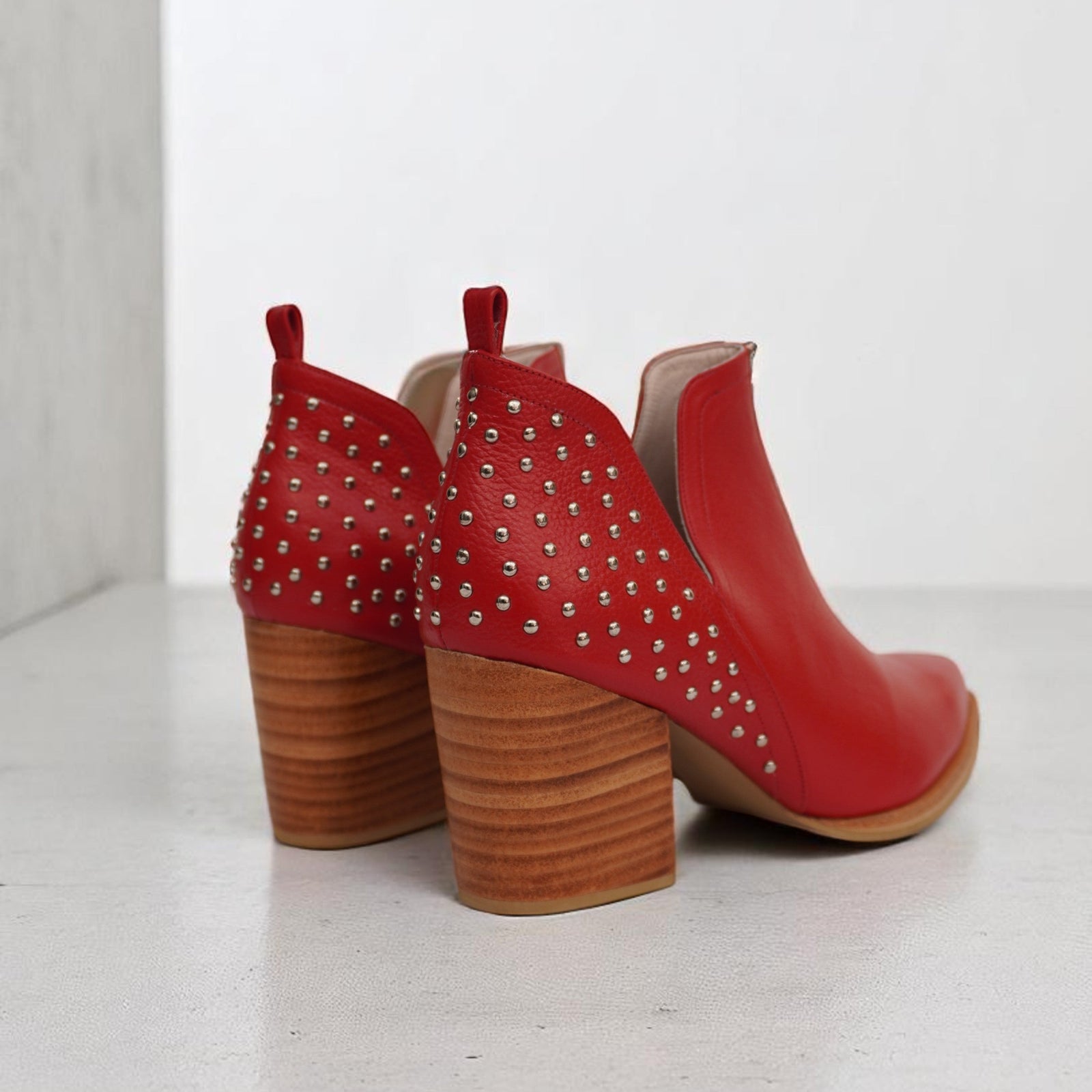 Aldana Rojo Tachas Atras