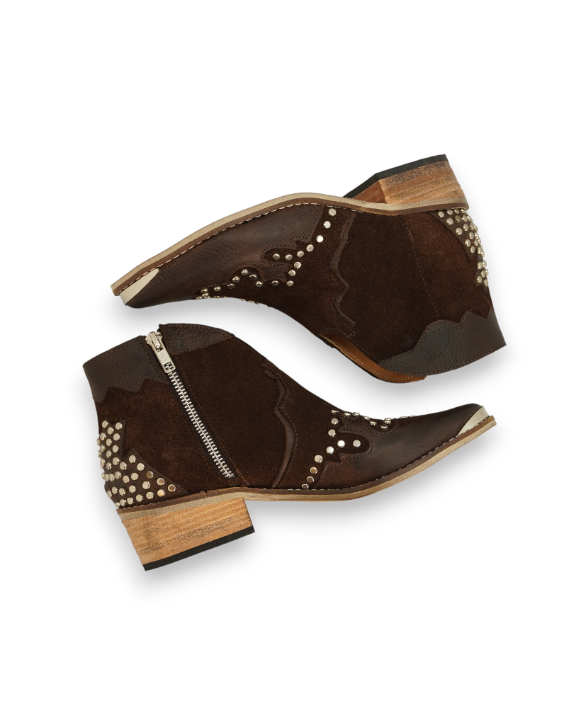 Joaquina Tachas Gamuza Chocolate