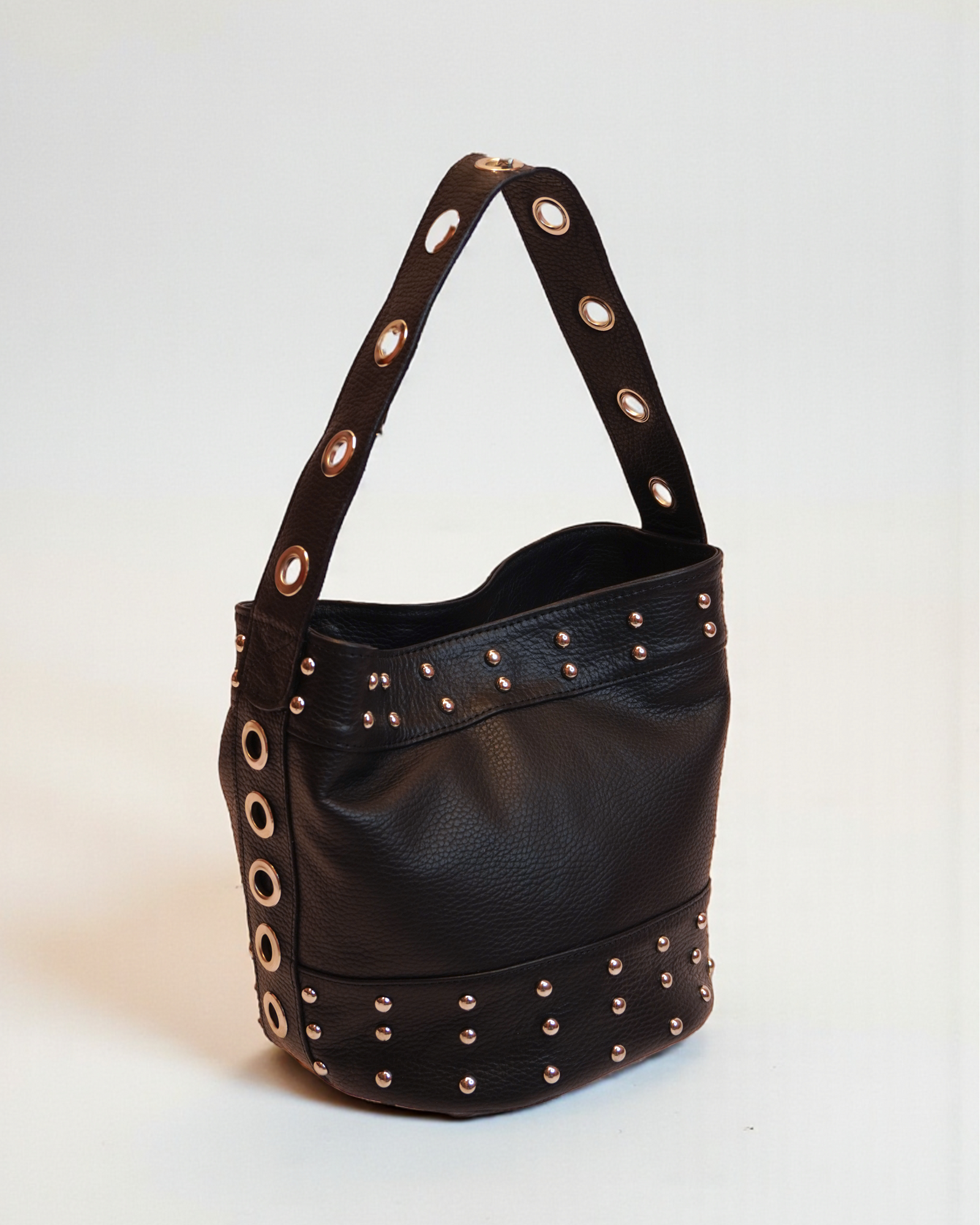 Cartera Marina Tachas Negro