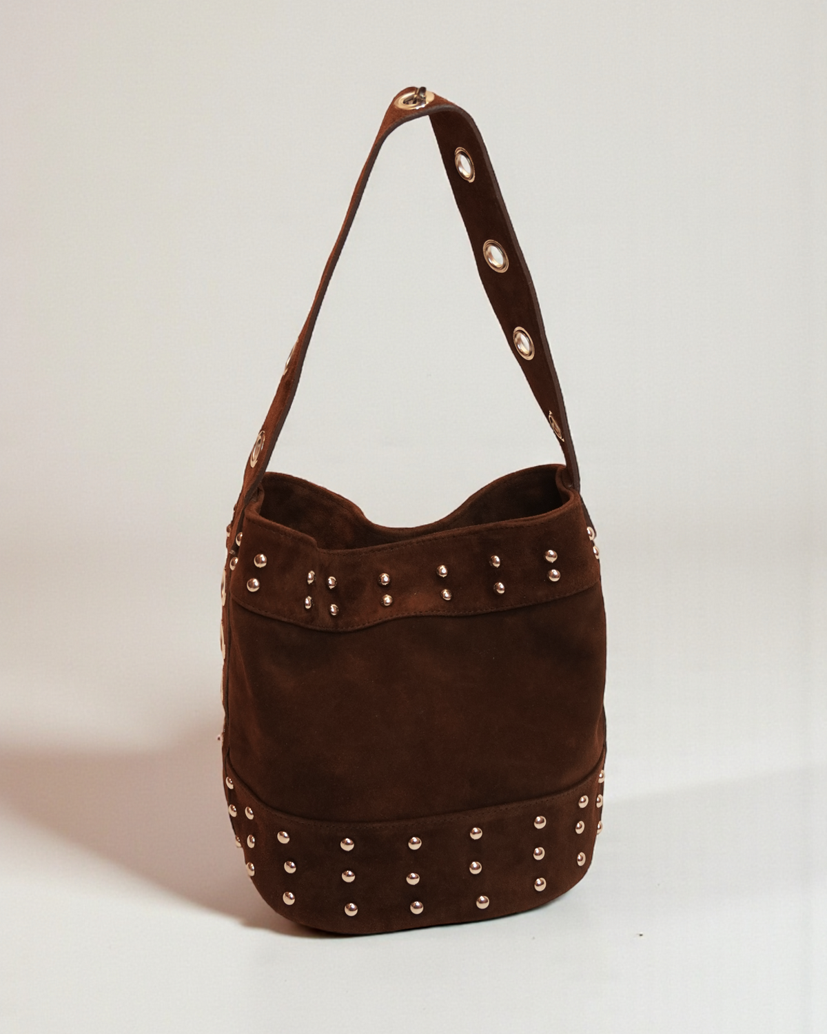 Cartera Marina Tachas Chocolate