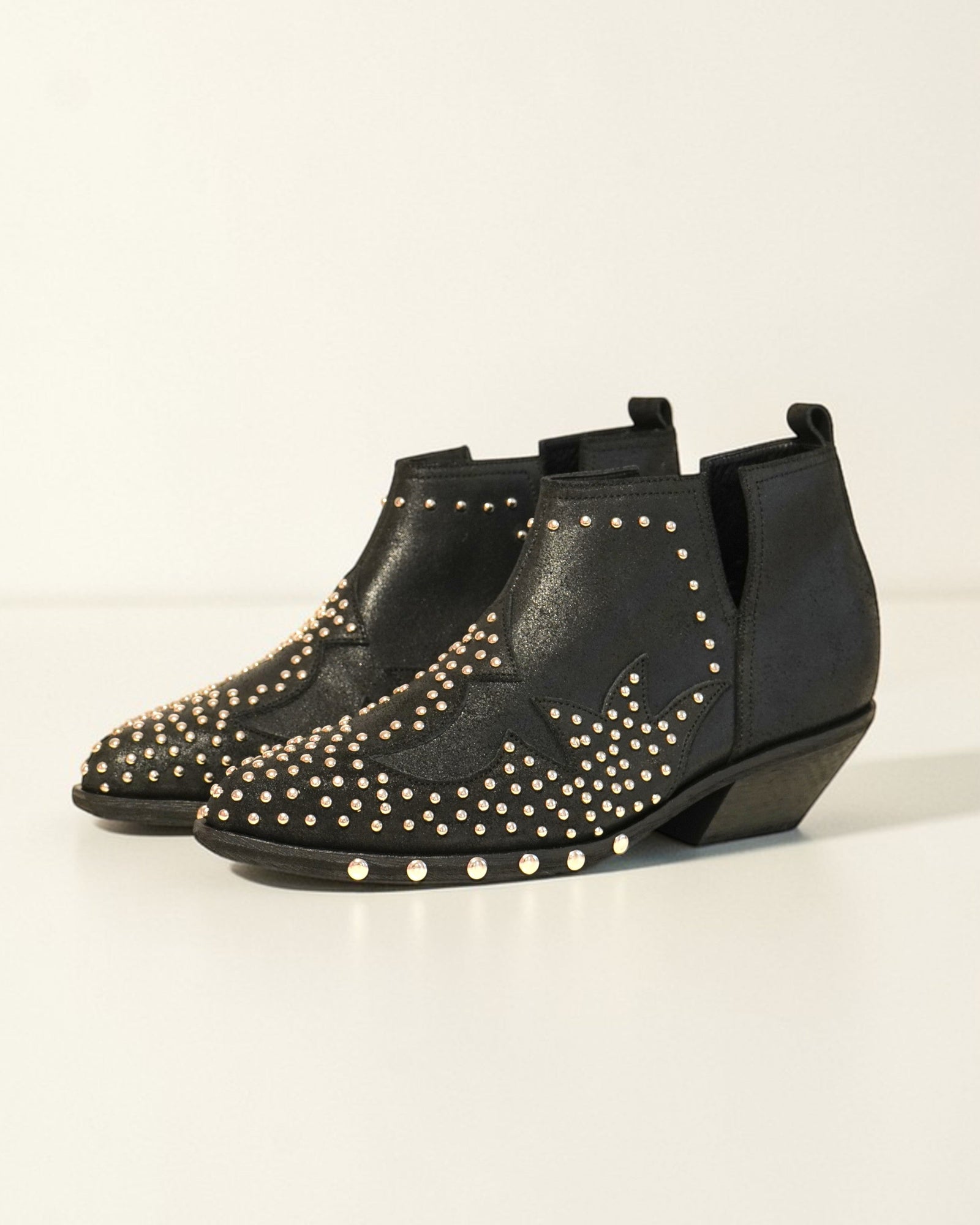 Benita Negro Tachas