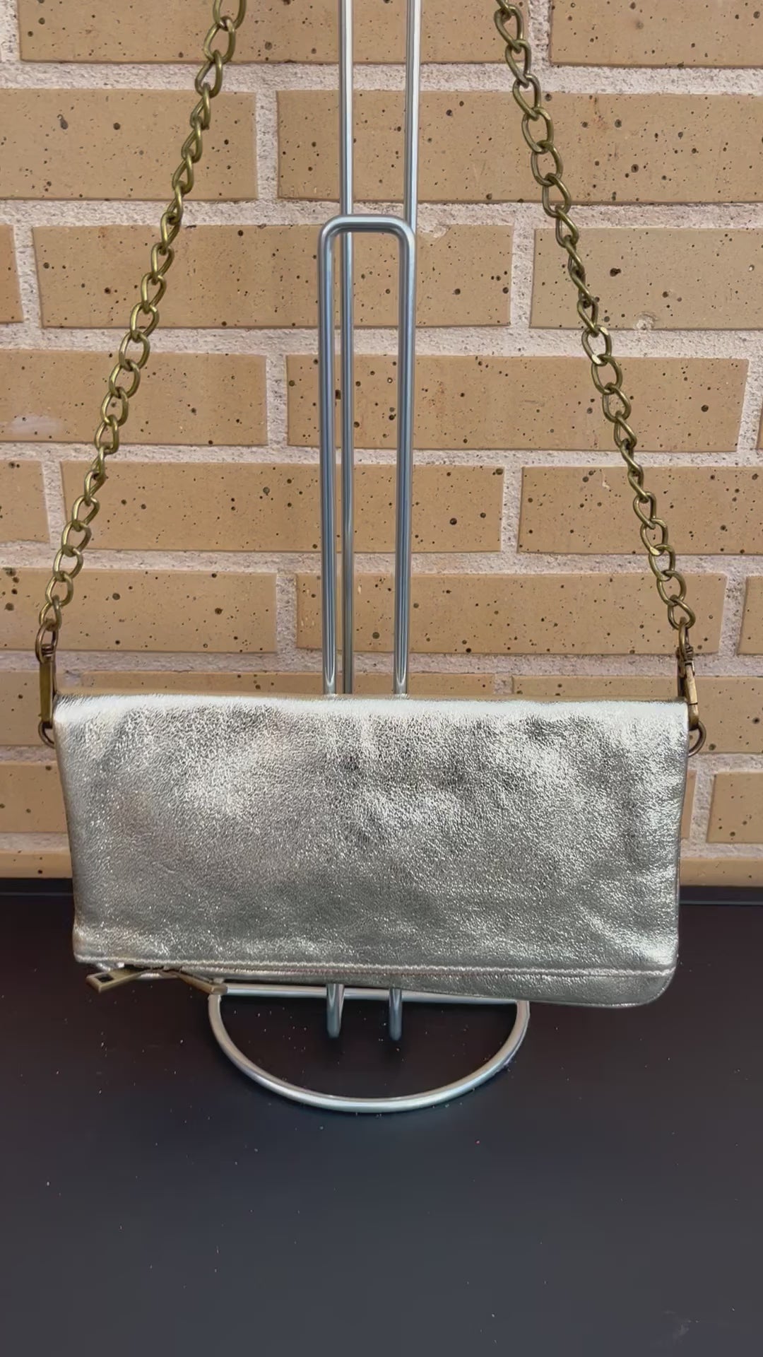 Cartera Benevento Dorado
