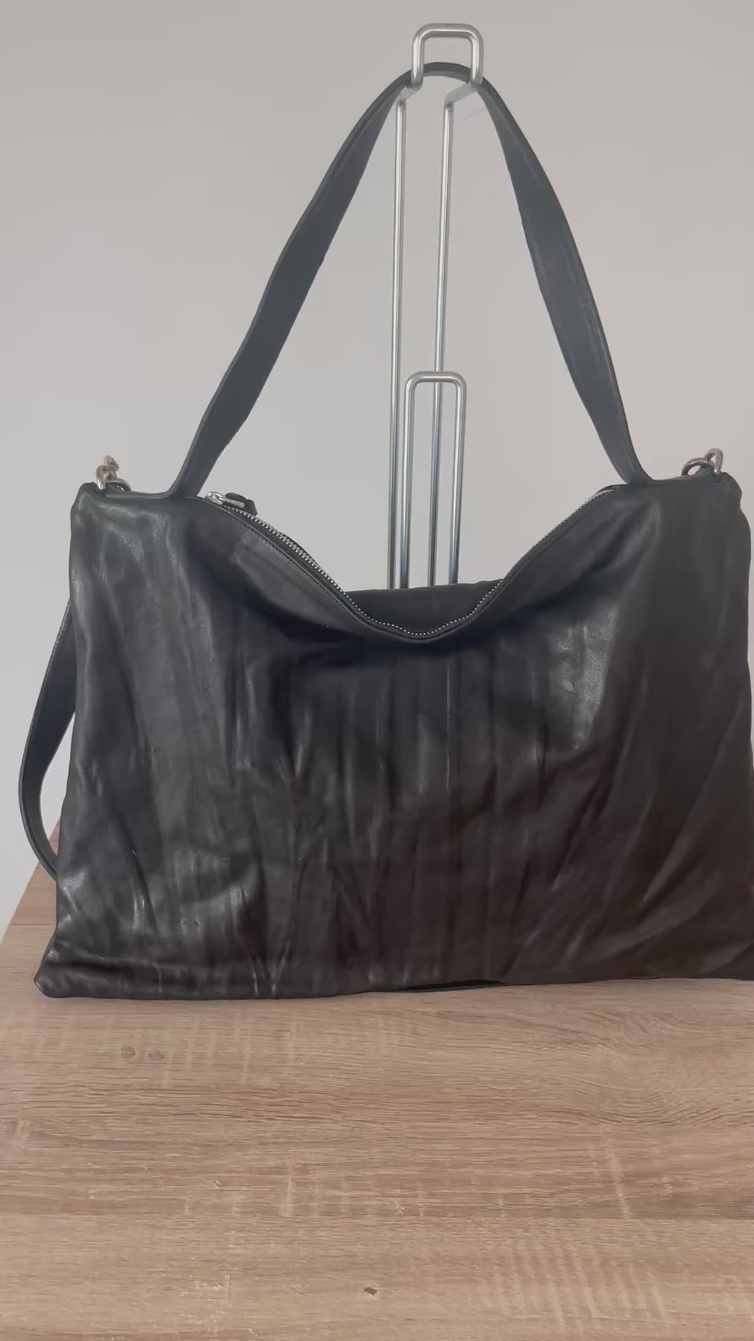 Cartera Lexi Pliegues Negro