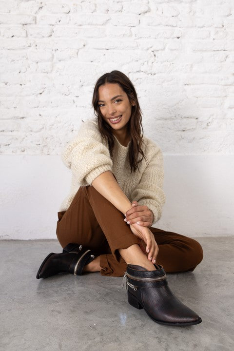 Roberta Cadenas Negro