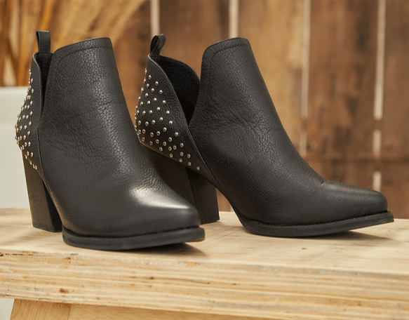 Aldana Negro Tachas Atras