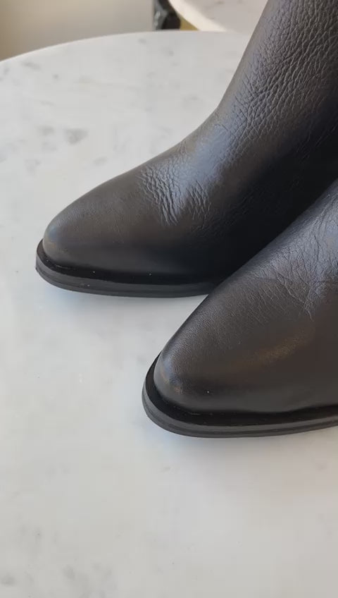 Aldana Negro Tachas Atras